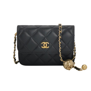 Chanel classic flap black