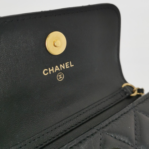 Chanel classic flap black